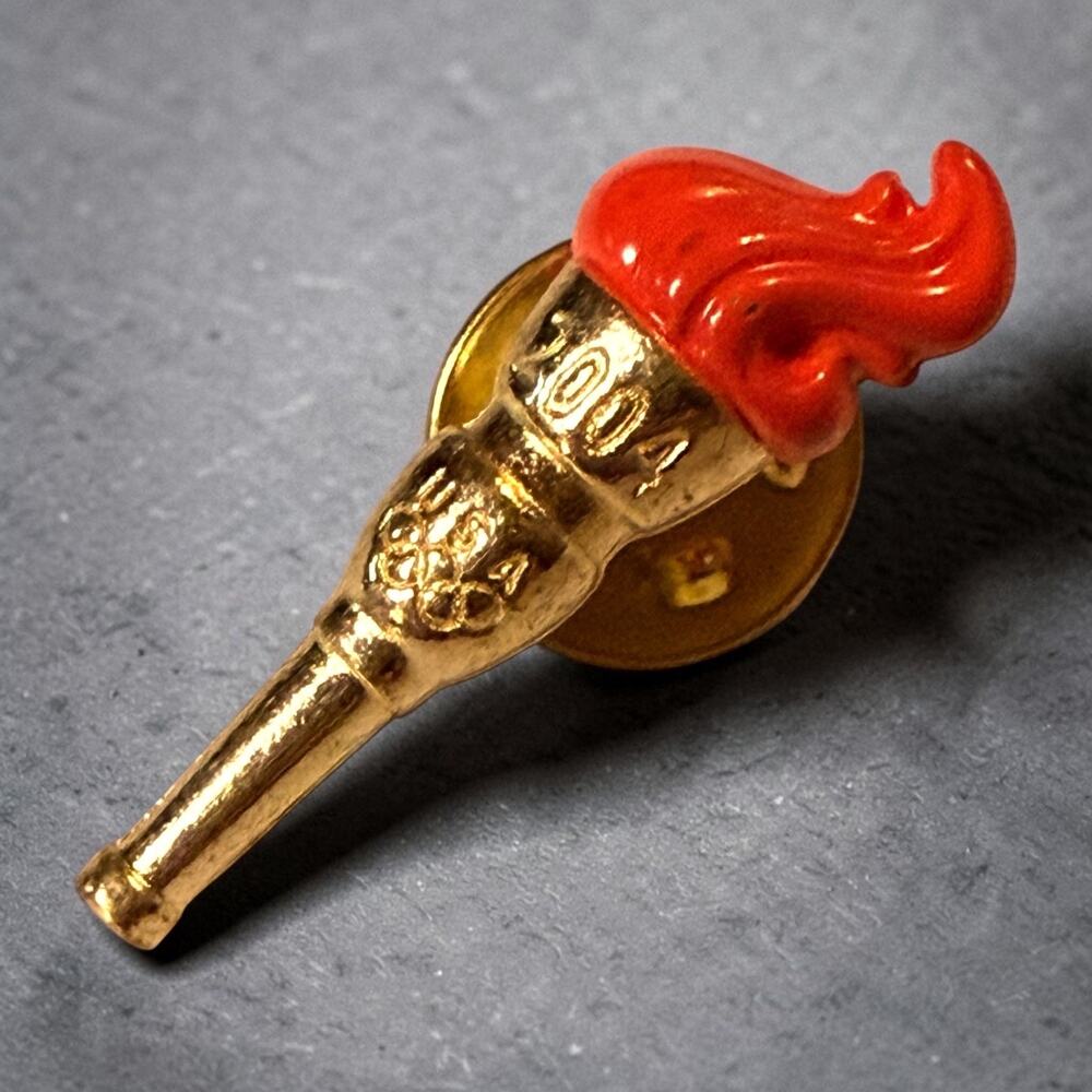 Vintage 2004 USA Olympic Torch Lapel Pin Gold Tone Orange Flame 36 USC 220503